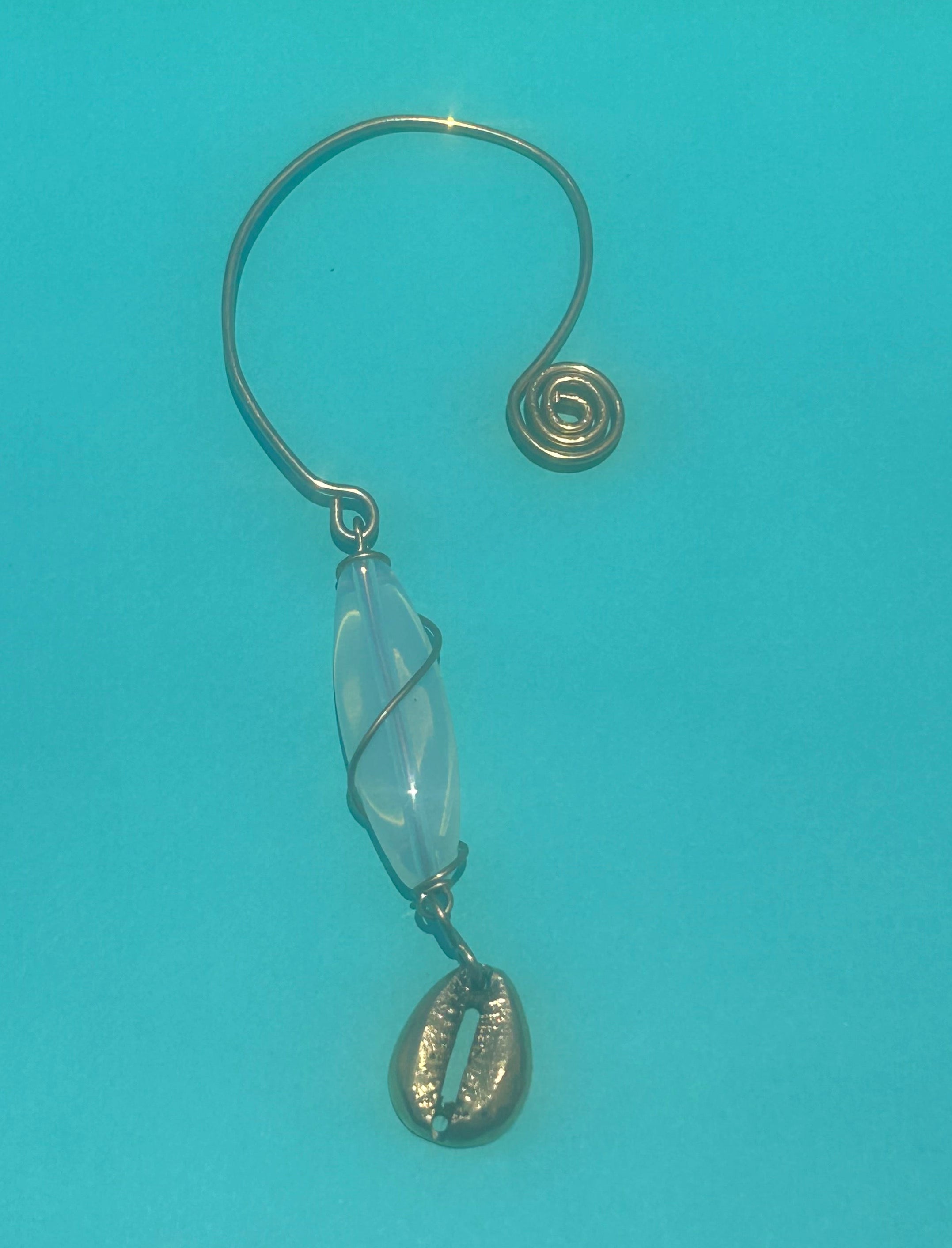 Brass & Bead Ear-cuff Gold Cowrie Charm